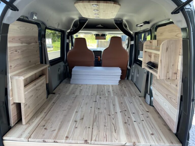 【エブリイDIY】無垢材を使ってサイドパネルをリアラゲッジに製作 へいじつ木工